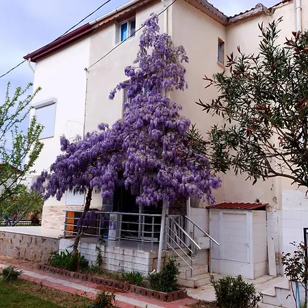 Bahceli Cift Katli Sahile 300 Metre Ξενοδοχείο Κουσάντασι