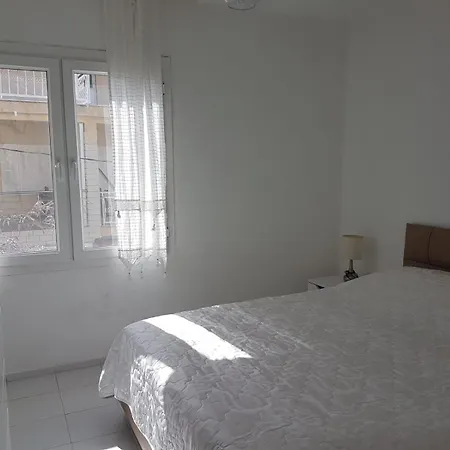 Bahceli Cift Katli Sahile 300 Metre 4* Κουσάντασι