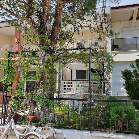 Bahceli Cift Katli Sahile 300 Metre Hotel 4*